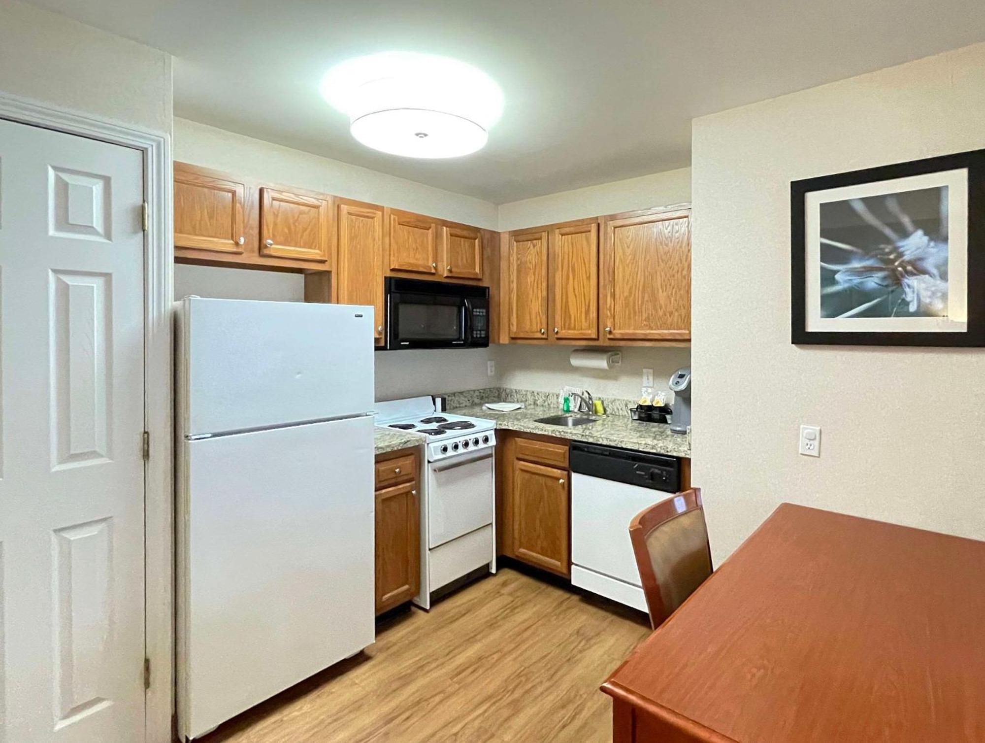 Smart Suites South Burlington Extérieur photo