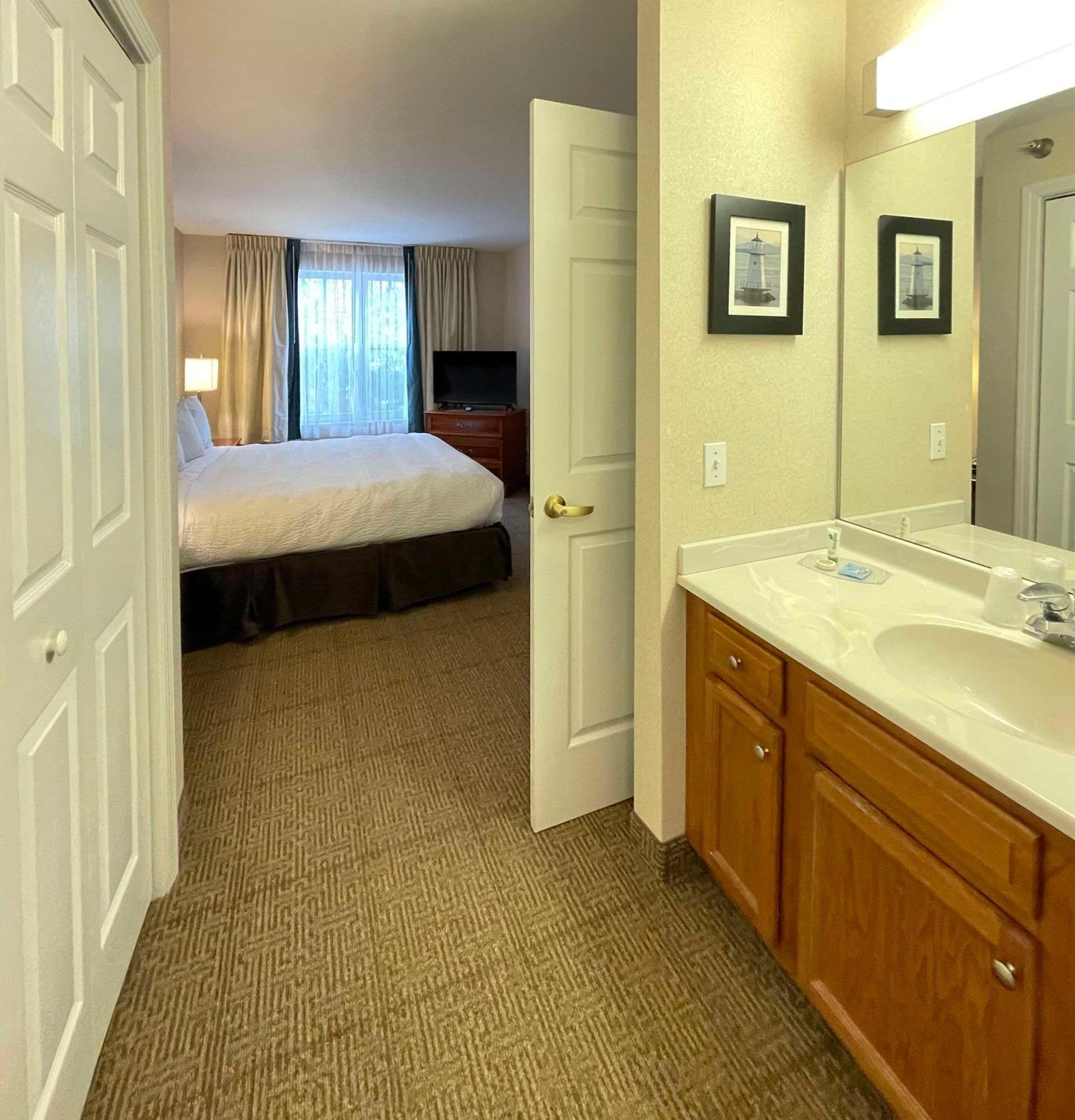 Smart Suites South Burlington Extérieur photo